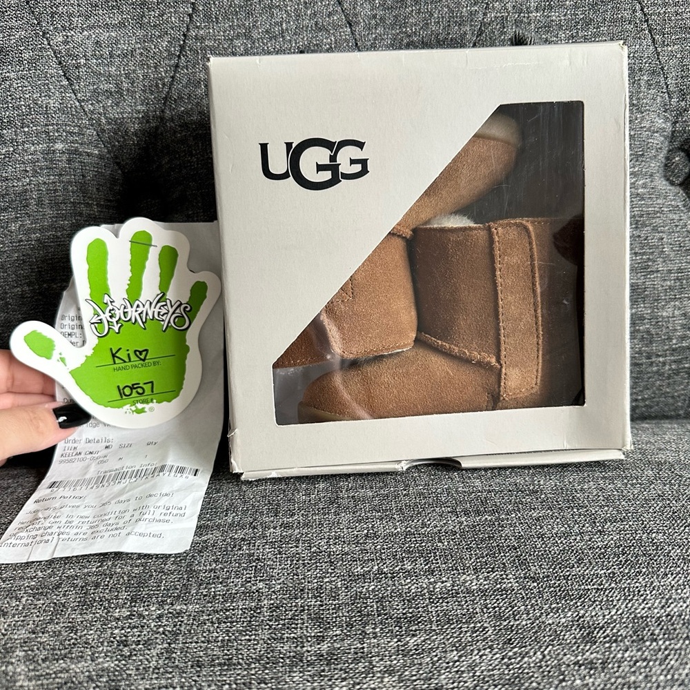 UGG kids keelan Boot size 4/5